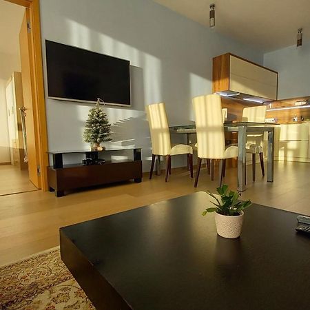 Panorama City - Spacious Apartment Near Eurovea Bratislava Exterior photo